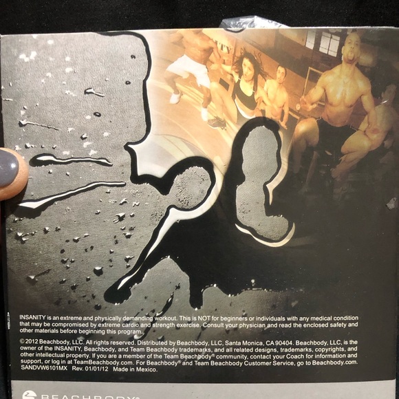 BEACHBODY INSANITY 60 DAY TOTAL BODY RECONDITIONING PROGRAM DVD SET - Picture 16 of 16